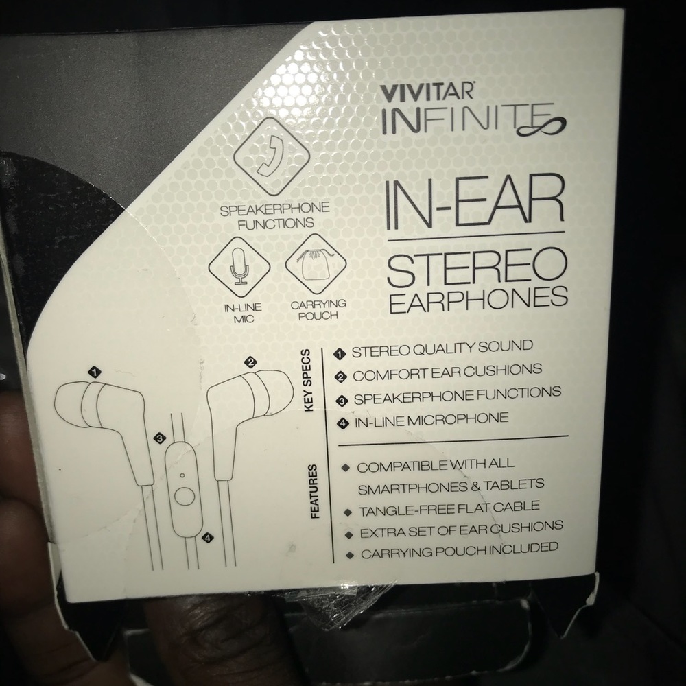 Vivitar infinite in stereo earphones